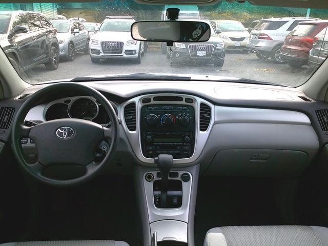 used 2007 Toyota Highlander car, priced at $6,994