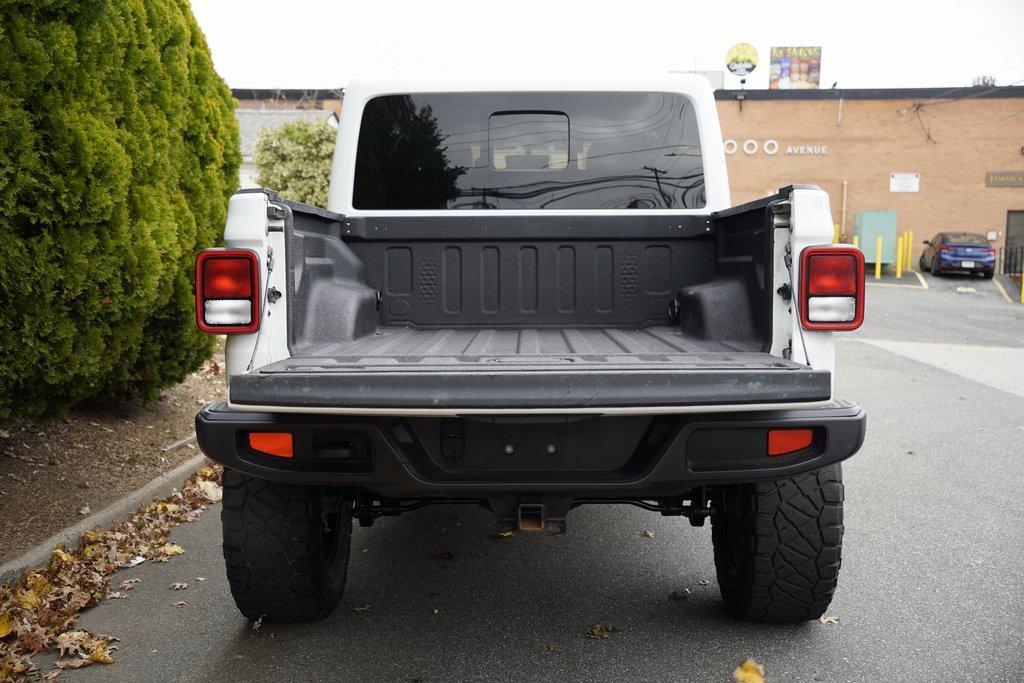 used 2022 Jeep Gladiator car, priced at $27,995