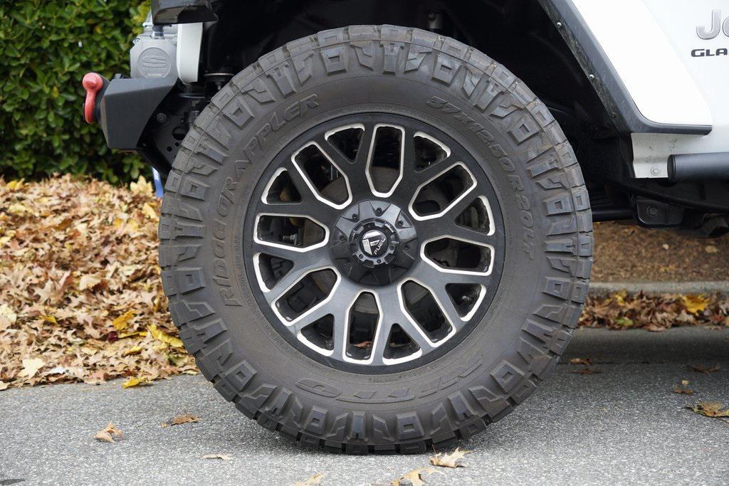 used 2022 Jeep Gladiator car, priced at $27,995