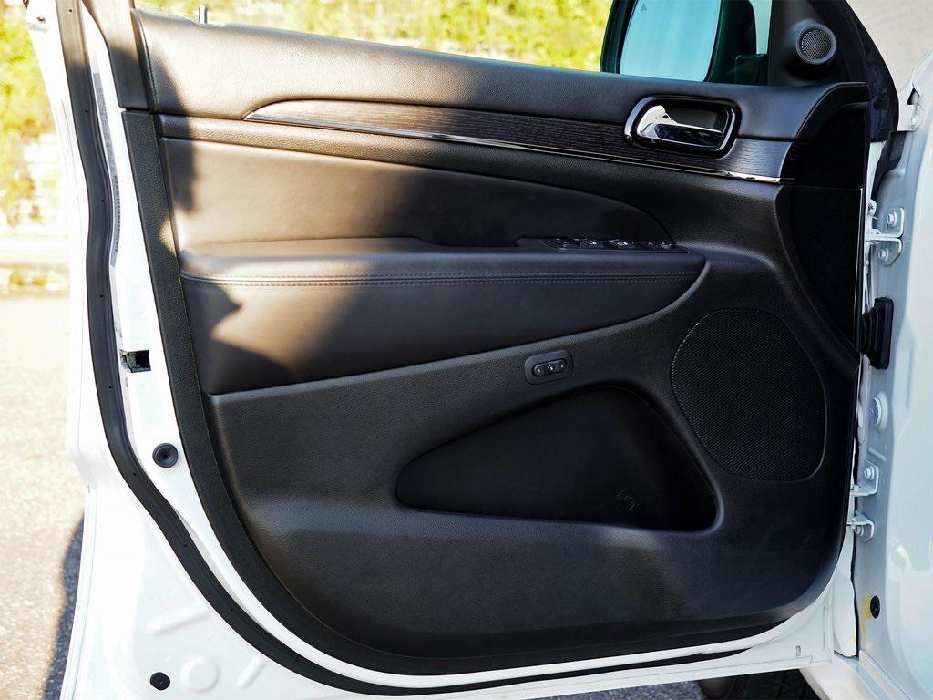 used 2020 Jeep Grand Cherokee car, priced at $25,495