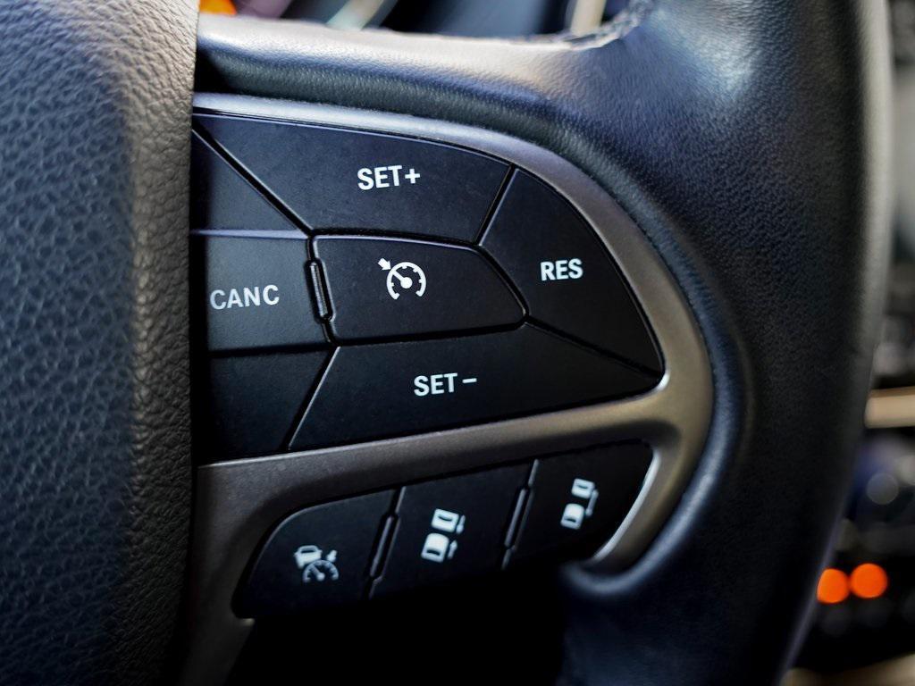 used 2020 Jeep Grand Cherokee car, priced at $25,495