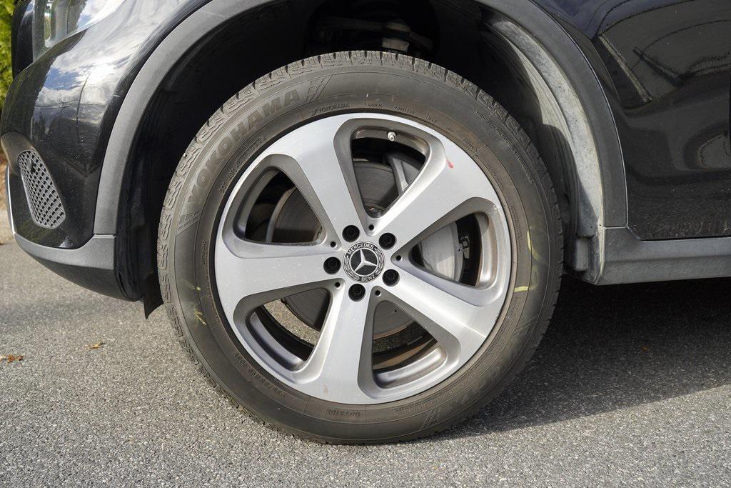 used 2019 Mercedes-Benz GLC 300 car, priced at $18,395