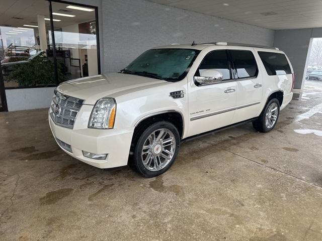 used 2014 Cadillac Escalade ESV car, priced at $19,500