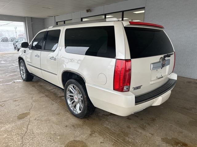 used 2014 Cadillac Escalade ESV car, priced at $19,500