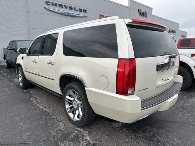 used 2014 Cadillac Escalade ESV car, priced at $20,555