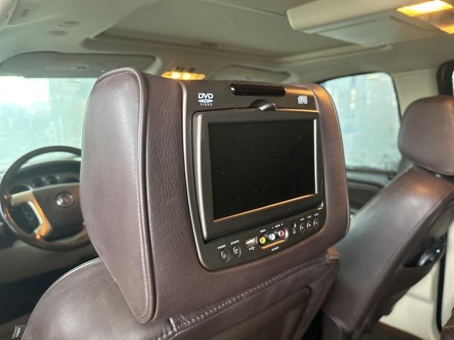 used 2014 Cadillac Escalade ESV car, priced at $19,500