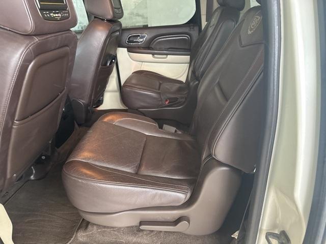 used 2014 Cadillac Escalade ESV car, priced at $19,500