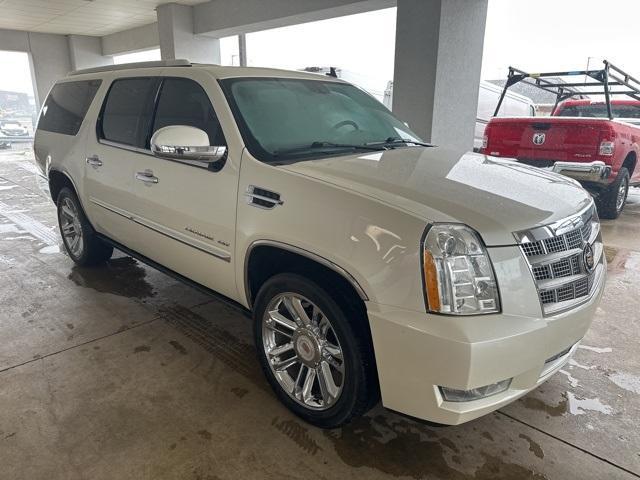 used 2014 Cadillac Escalade ESV car, priced at $19,500