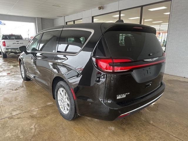 new 2025 Chrysler Pacifica car, priced at $44,320