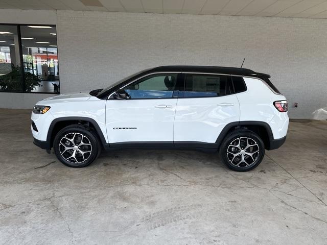 new 2024 Jeep Compass car, priced at $30,800