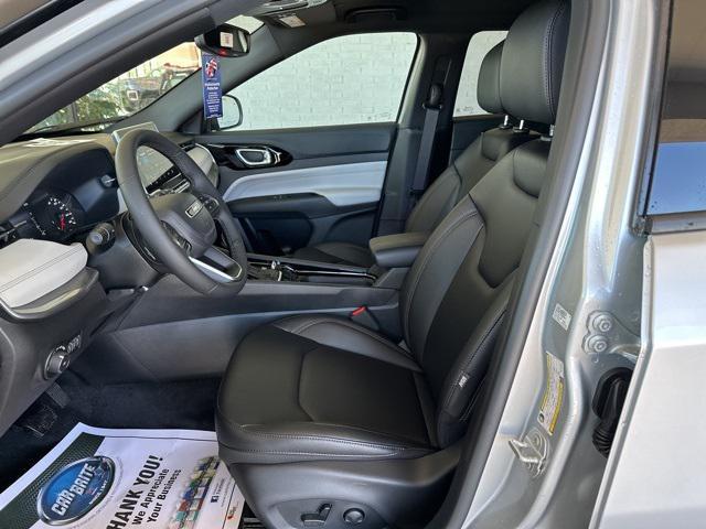 new 2024 Jeep Compass car, priced at $30,200