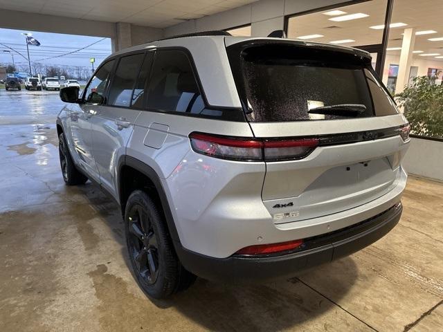 new 2025 Jeep Grand Cherokee car, priced at $45,675