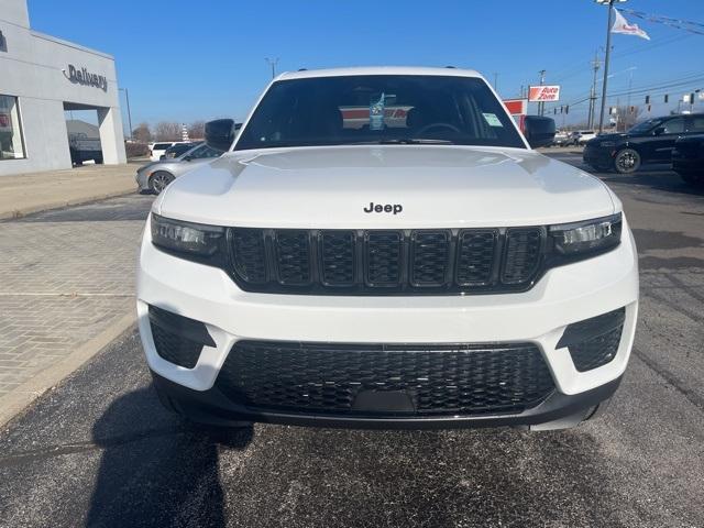 new 2025 Jeep Grand Cherokee car, priced at $42,080