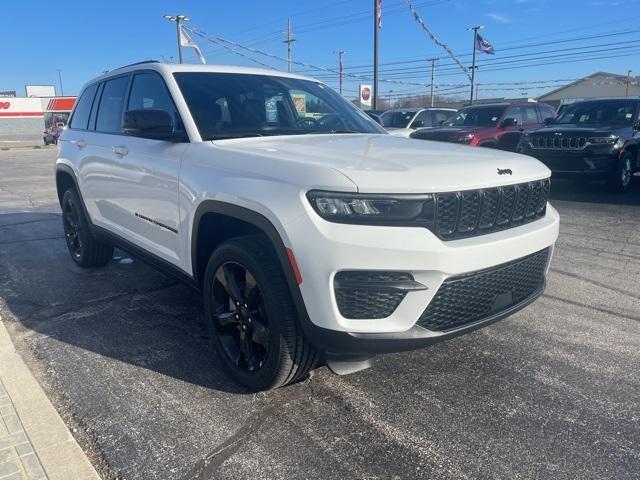 new 2025 Jeep Grand Cherokee car, priced at $42,080