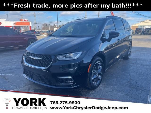 used 2022 Chrysler Pacifica car, priced at $29,100