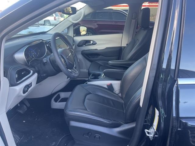 used 2022 Chrysler Pacifica car, priced at $29,100