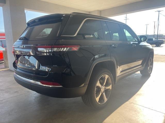 new 2024 Jeep Grand Cherokee car, priced at $48,000