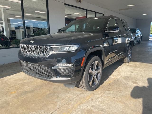 new 2024 Jeep Grand Cherokee car, priced at $48,000