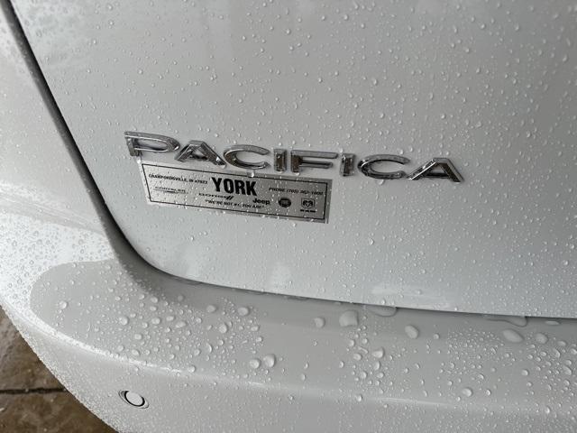 new 2024 Chrysler Pacifica car, priced at $51,250