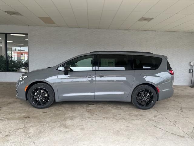 new 2025 Chrysler Pacifica car, priced at $50,540