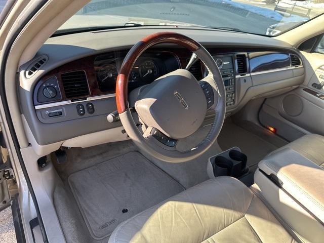 used 2010 Lincoln Town Car car, priced at $13,995