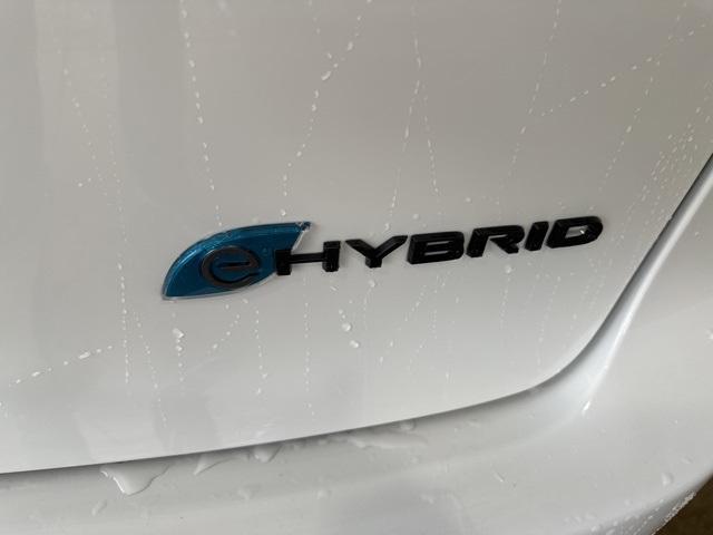 new 2024 Chrysler Pacifica Hybrid car, priced at $43,250