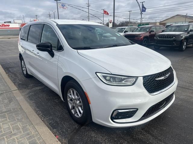 new 2025 Chrysler Pacifica car, priced at $41,145