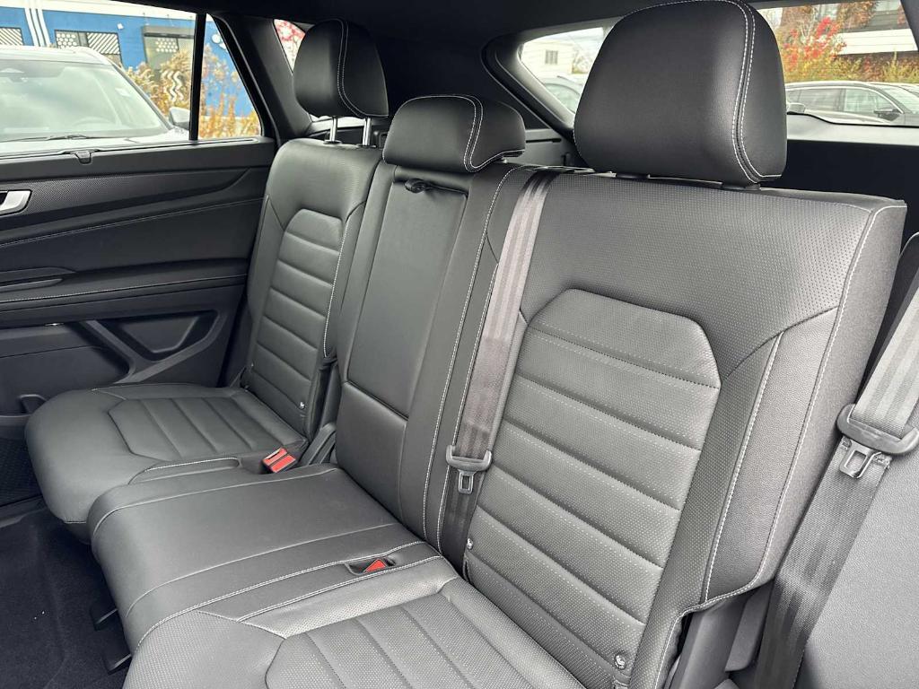 new 2026 Volkswagen Atlas Cross Sport car, priced at $50,340