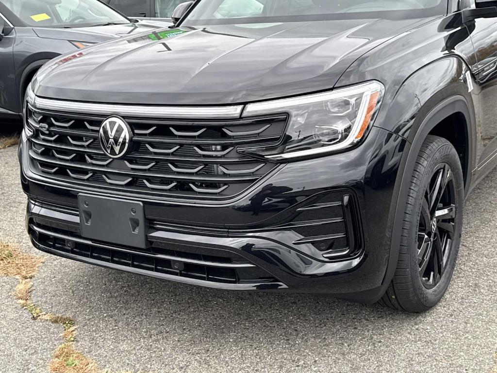 new 2026 Volkswagen Atlas Cross Sport car, priced at $50,340