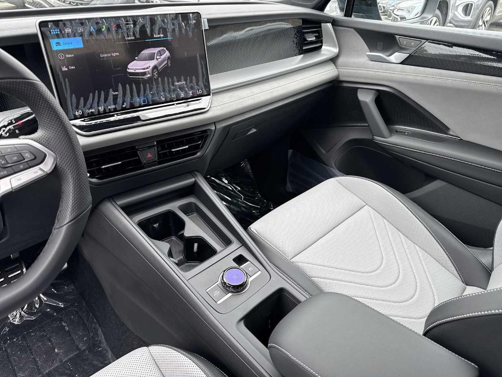 new 2025 Volkswagen Tiguan car, priced at $37,592