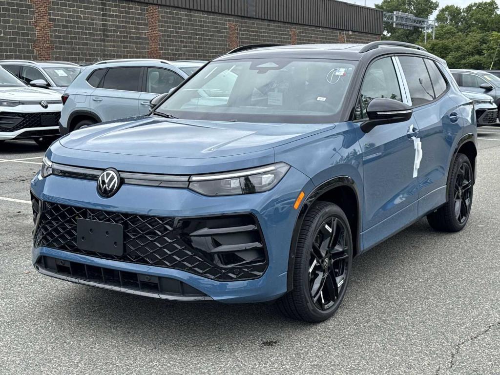 new 2025 Volkswagen Tiguan car, priced at $38,343