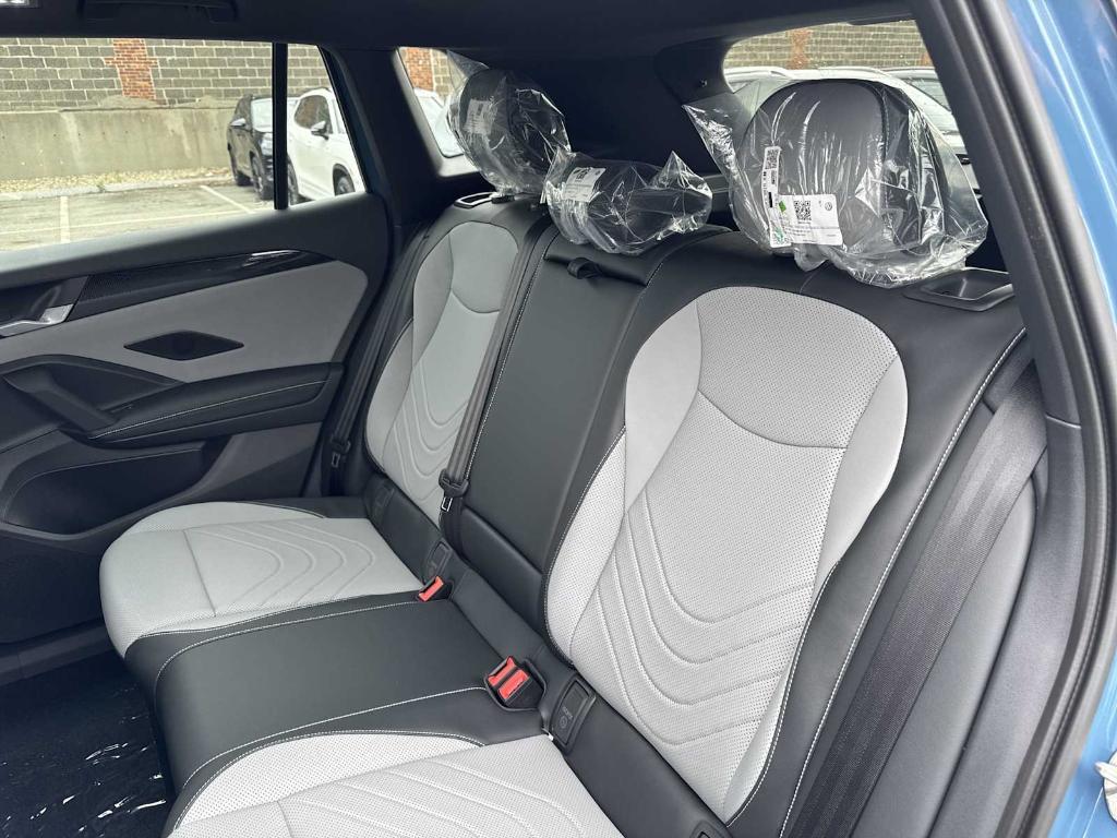 new 2025 Volkswagen Tiguan car, priced at $38,343