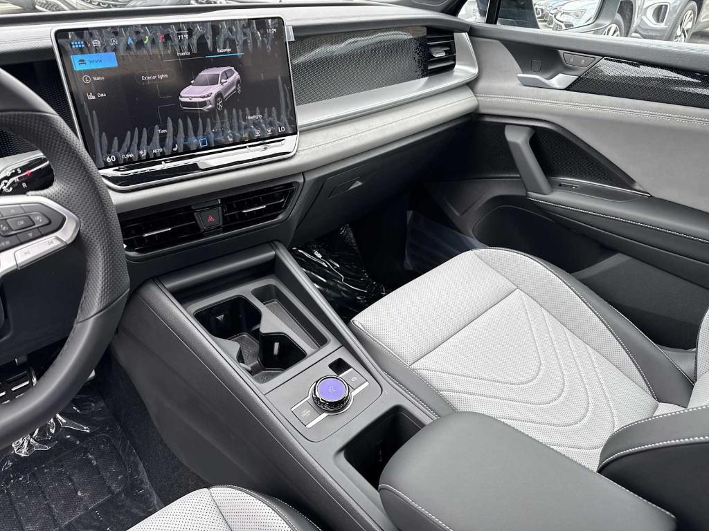 new 2025 Volkswagen Tiguan car, priced at $38,343
