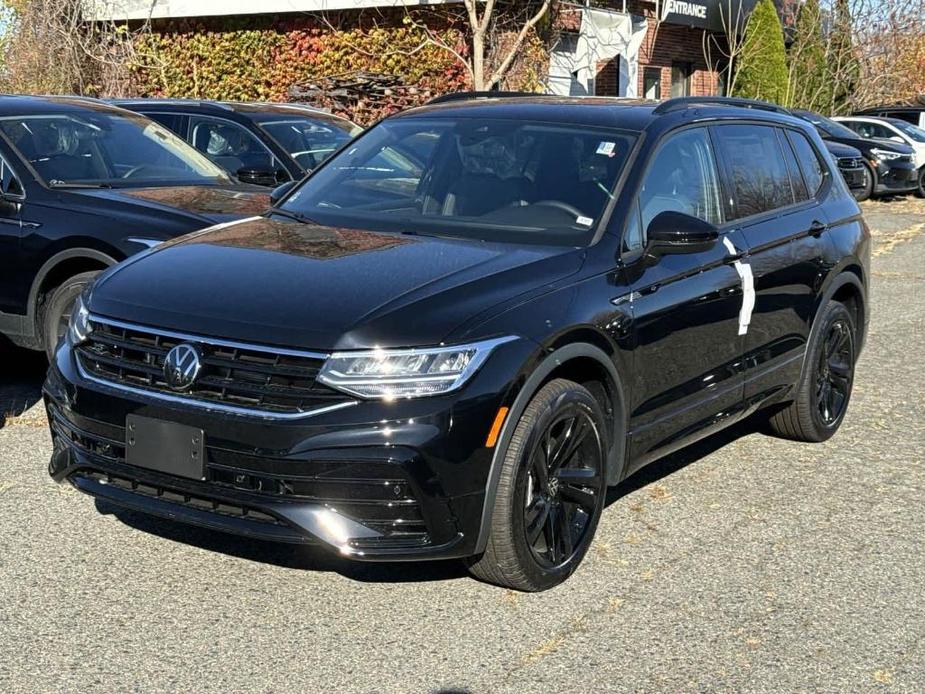 new 2024 Volkswagen Tiguan car, priced at $33,890