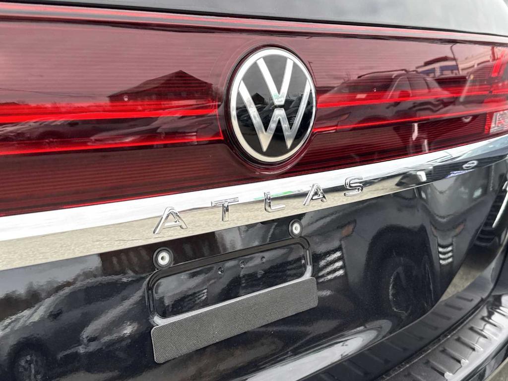 new 2026 Volkswagen Atlas car, priced at $46,105