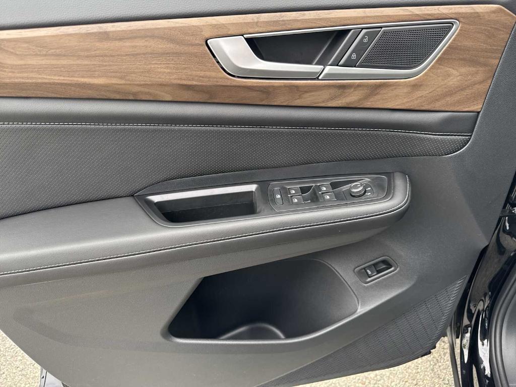 new 2026 Volkswagen Atlas car, priced at $46,105