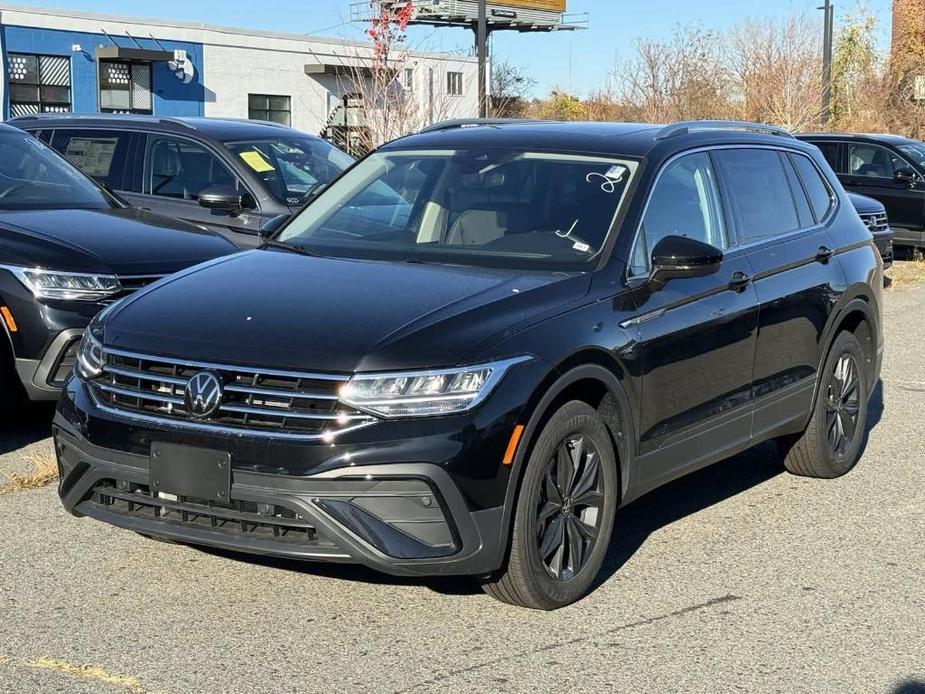 new 2024 Volkswagen Tiguan car, priced at $32,412