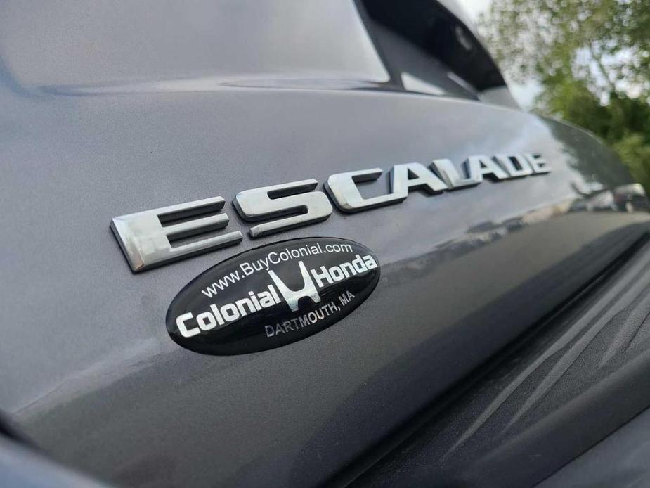 used 2021 Cadillac Escalade ESV car, priced at $73,591