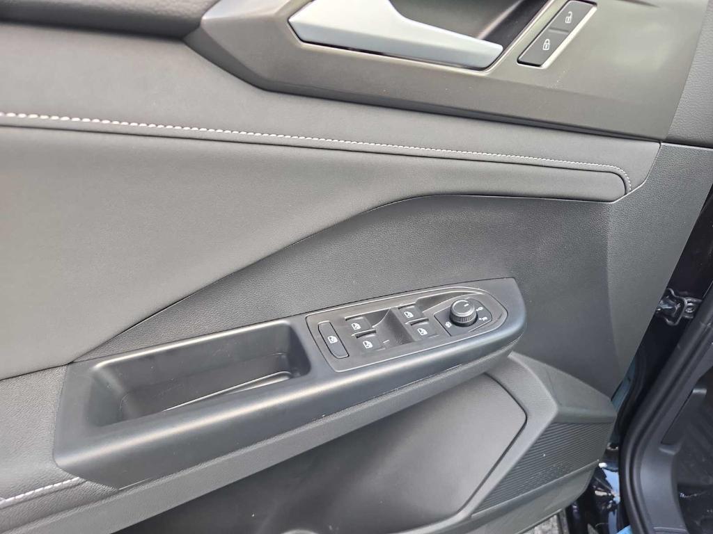 new 2025 Volkswagen Taos car, priced at $32,869