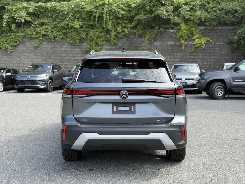 new 2025 Volkswagen Tiguan car, priced at $34,011