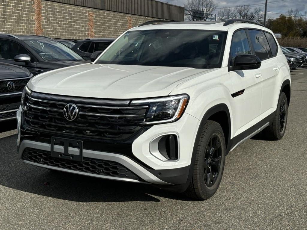 new 2025 Volkswagen Atlas car, priced at $45,677