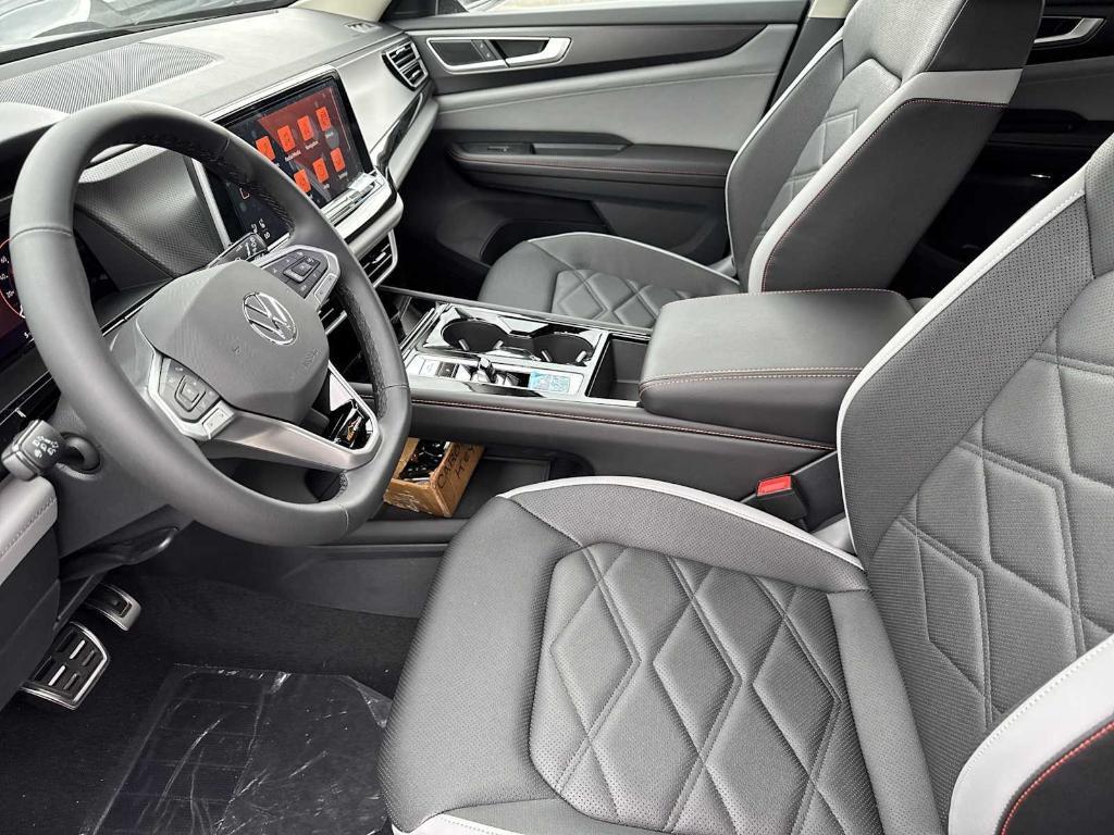 new 2025 Volkswagen Atlas car, priced at $45,245