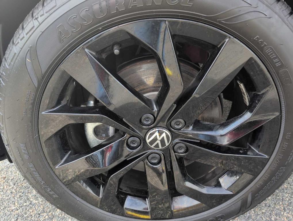 used 2024 Volkswagen Taos car, priced at $28,291