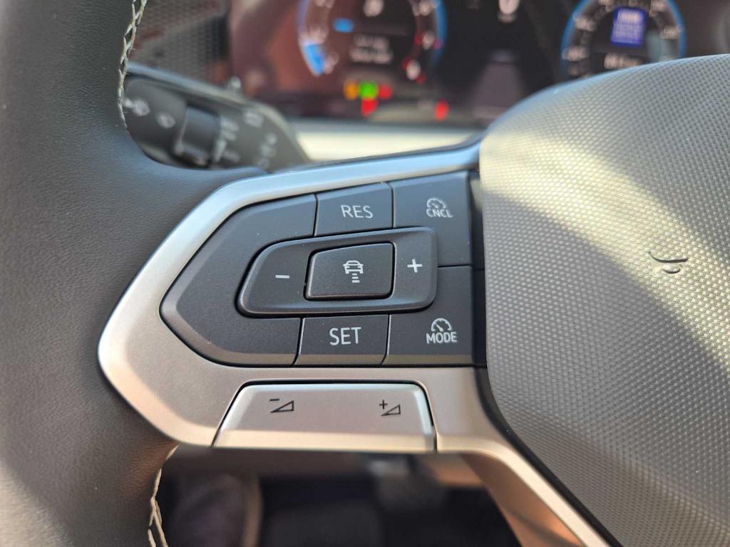 new 2025 Volkswagen Tiguan car, priced at $34,039