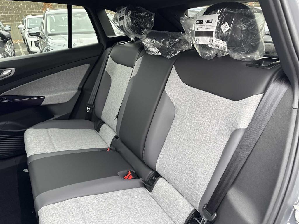 new 2025 Volkswagen ID.4 car, priced at $51,282