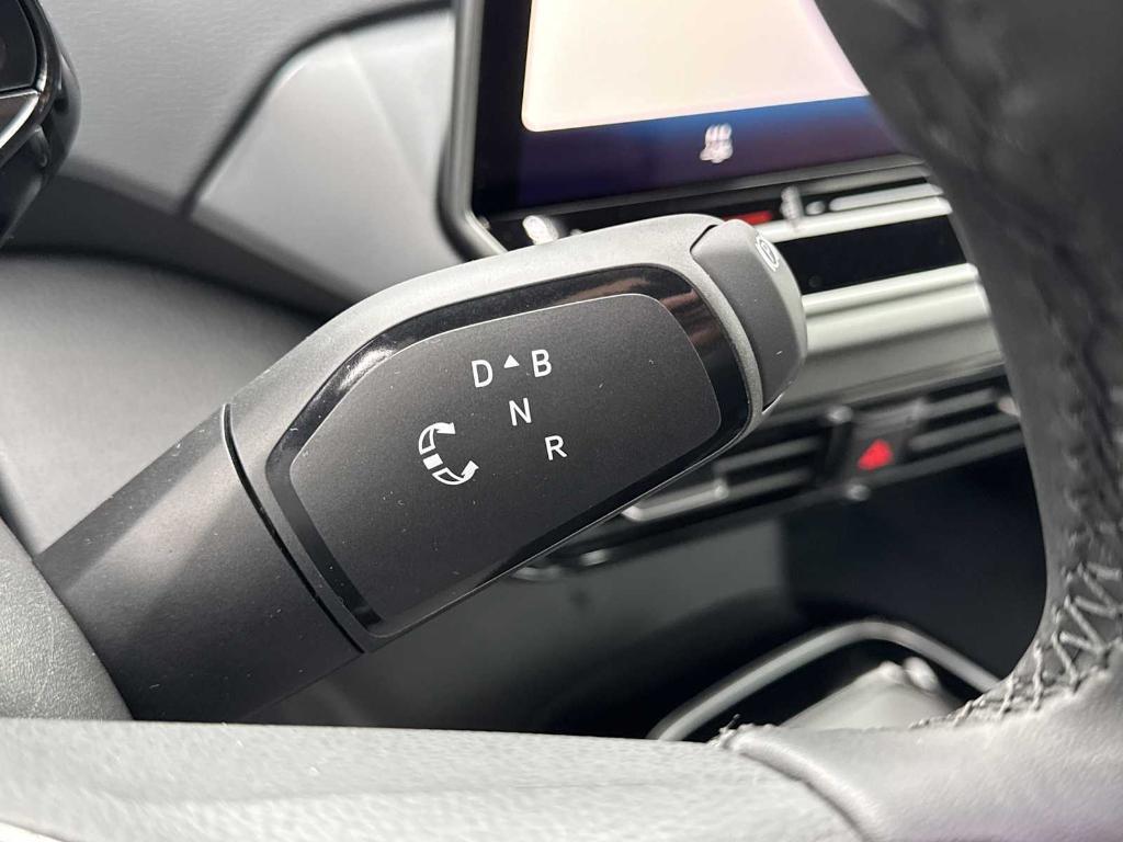 new 2025 Volkswagen ID.4 car, priced at $51,282