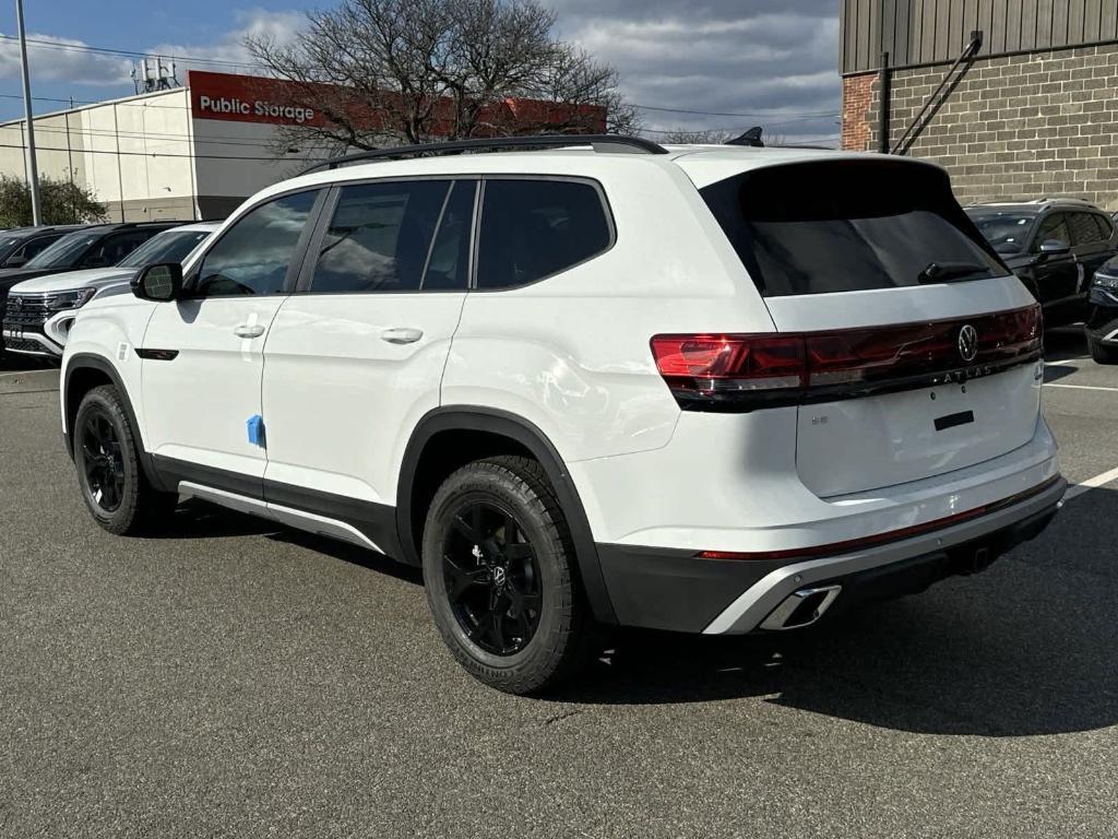 new 2025 Volkswagen Atlas car, priced at $45,079