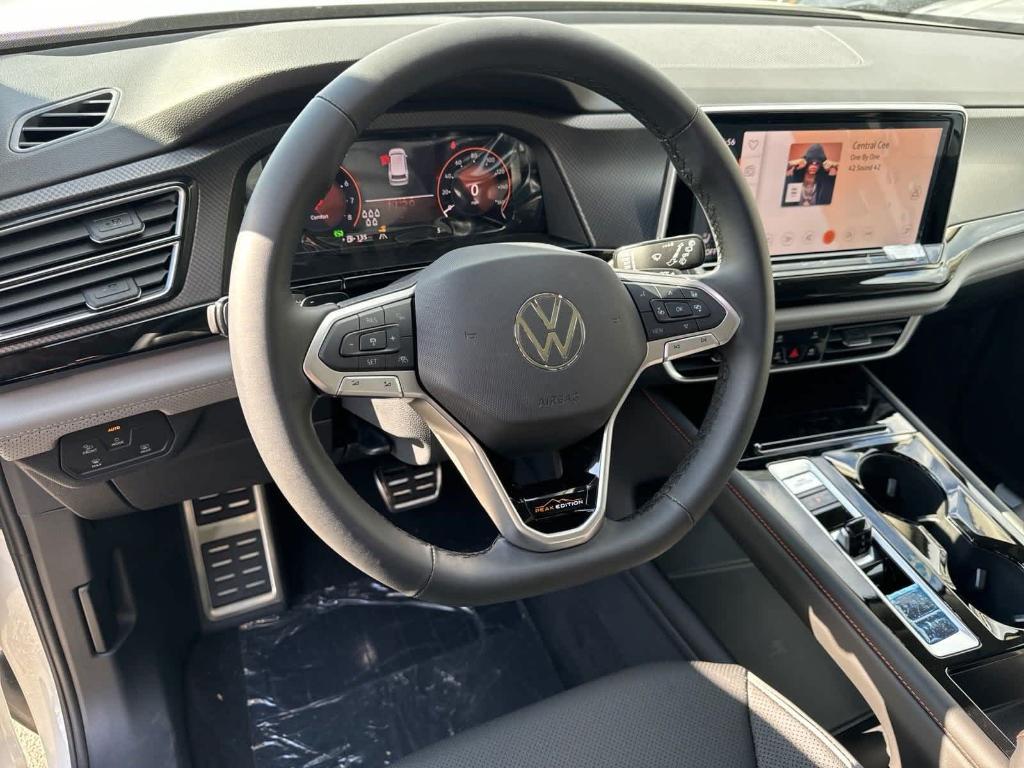 new 2025 Volkswagen Atlas car, priced at $45,079