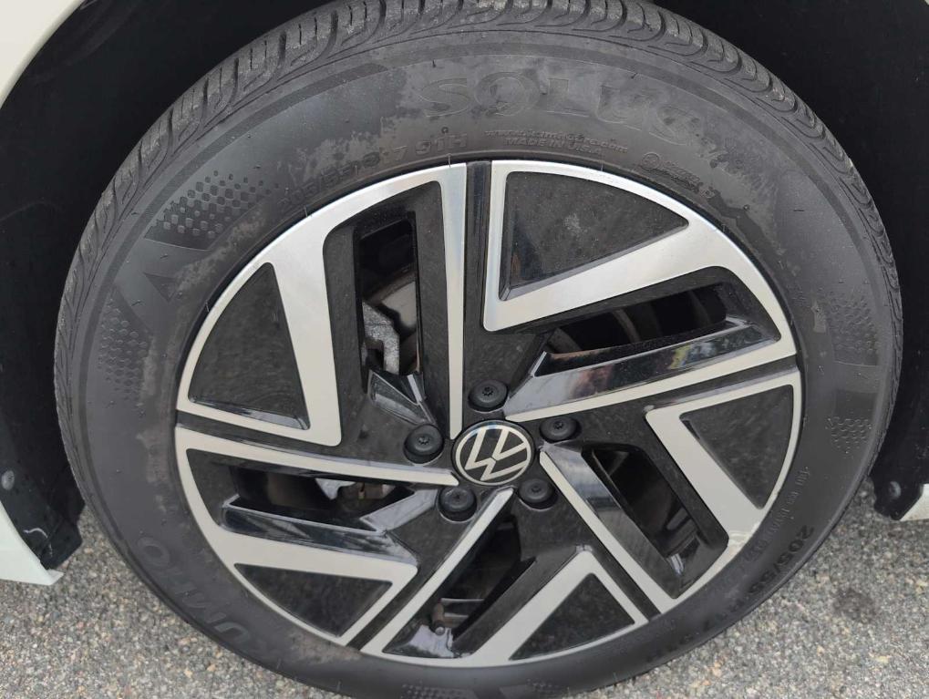 used 2023 Volkswagen Jetta car, priced at $23,491