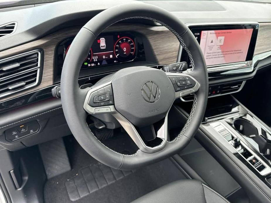 new 2024 Volkswagen Atlas car, priced at $47,696